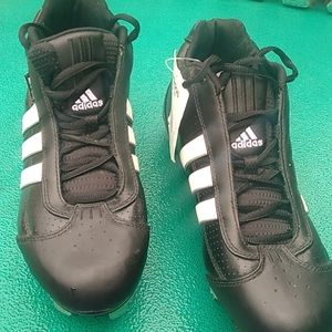 Adidas basketball Cleat Size 6 1/2